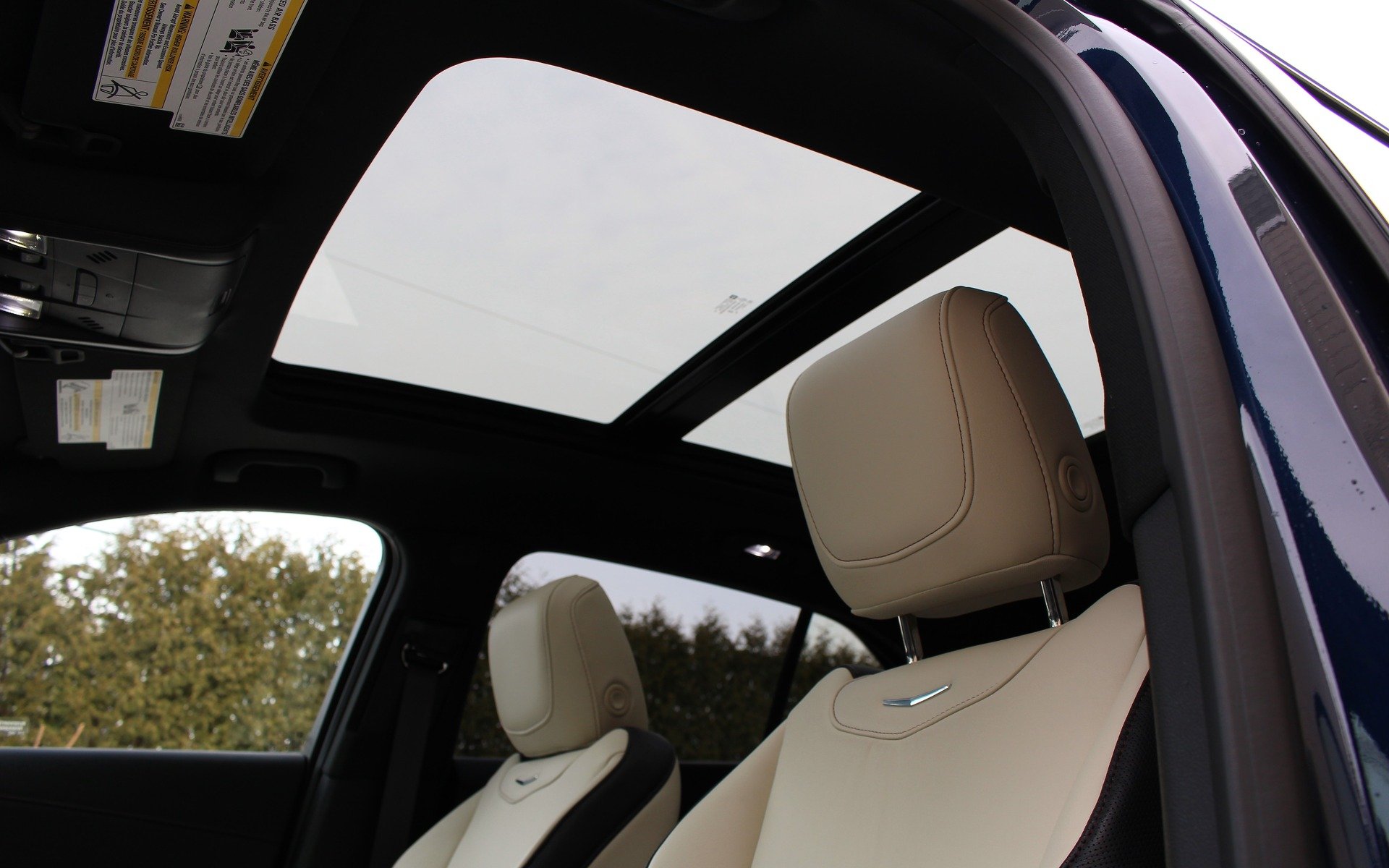 بررسی خودرو کادیلاک