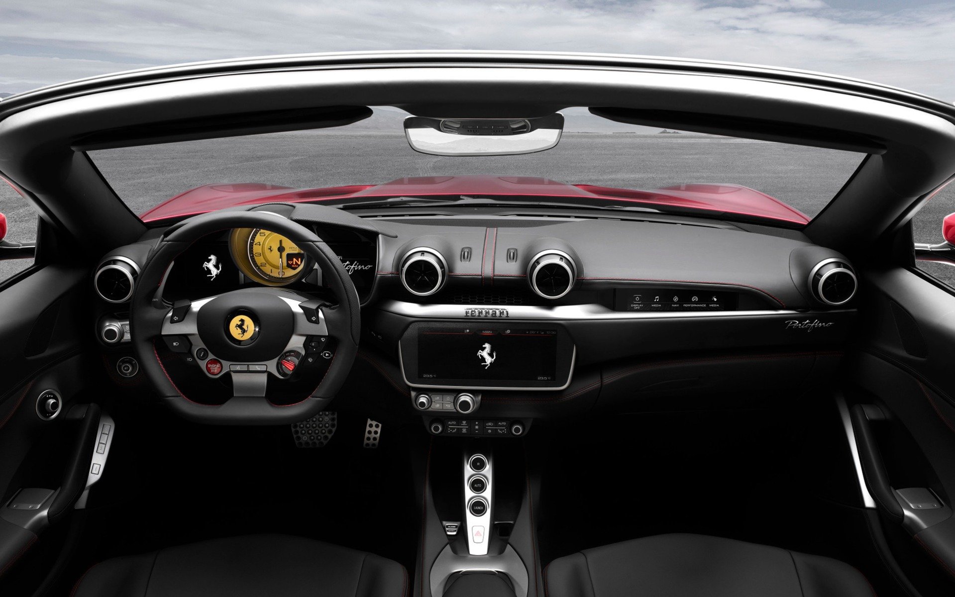 ۱۰ خودرو با بزرگترین نمایشگر