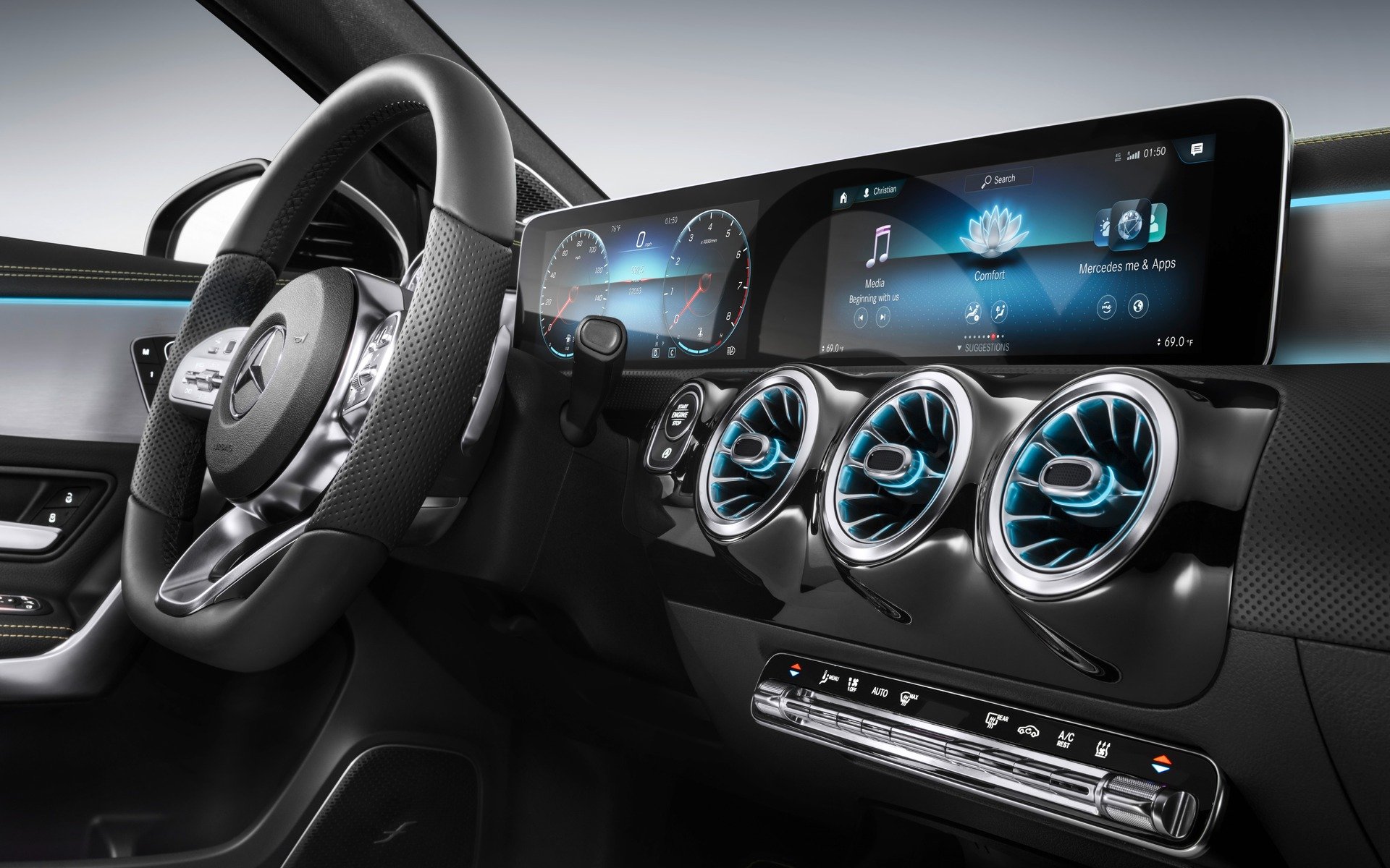 ۱۰ خودرو با بزرگترین نمایشگر