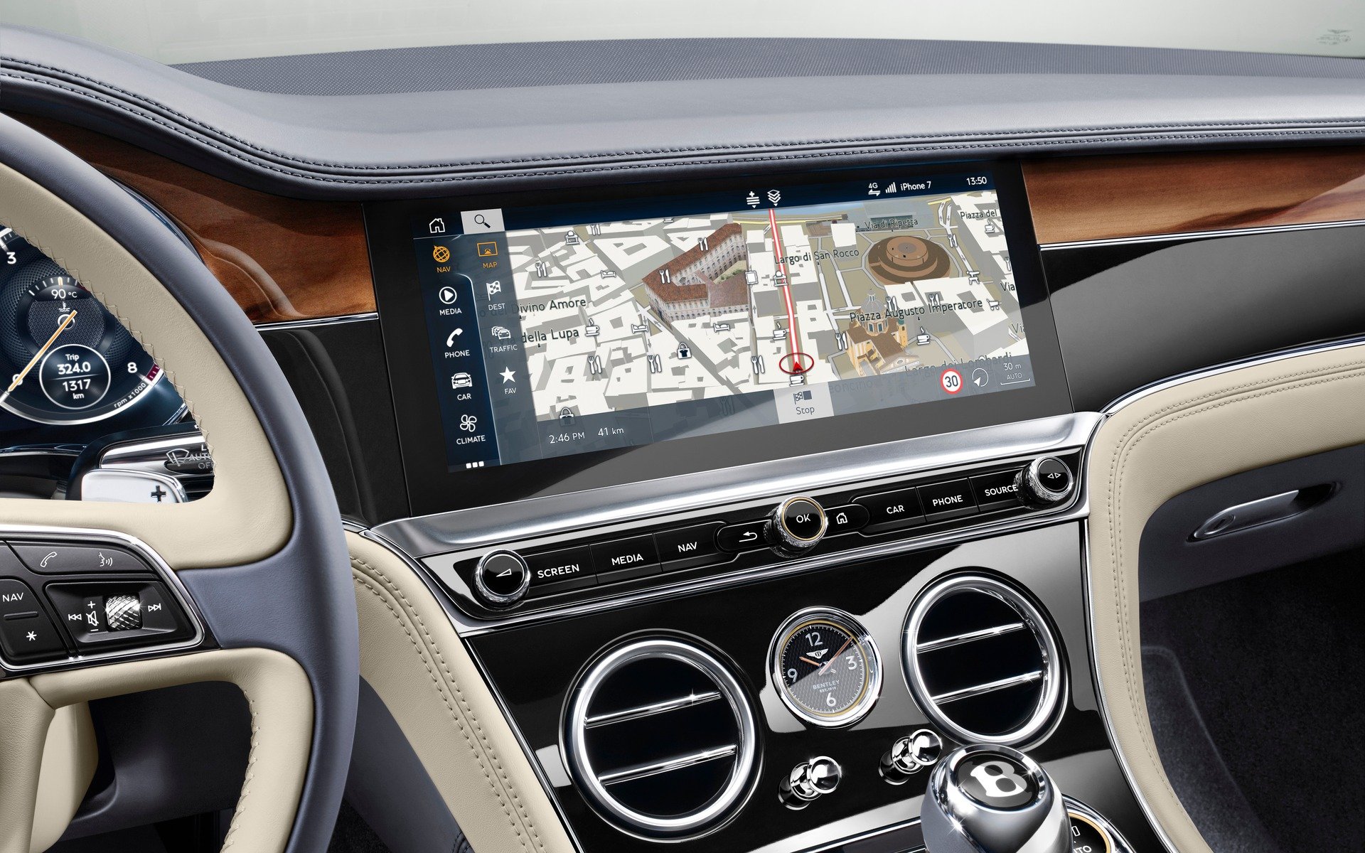 ۱۰ خودرو با بزرگترین نمایشگر