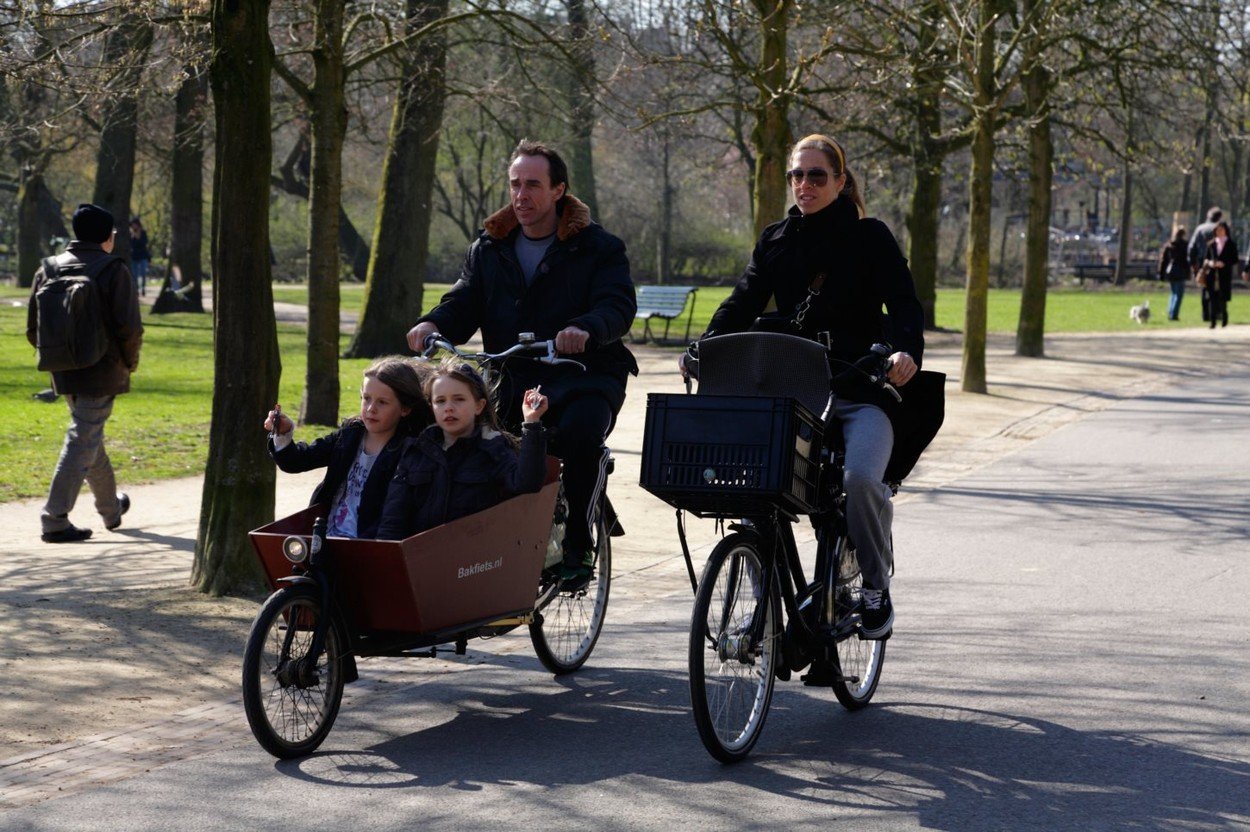 دوچرخه سواری خانوادگی