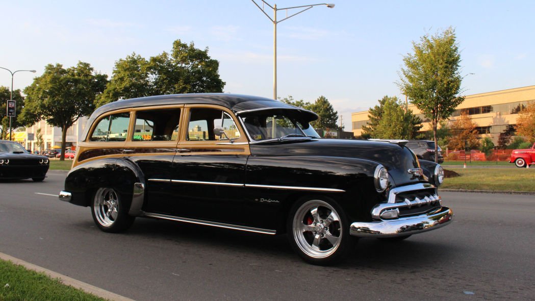 خودرو شاسی بلند