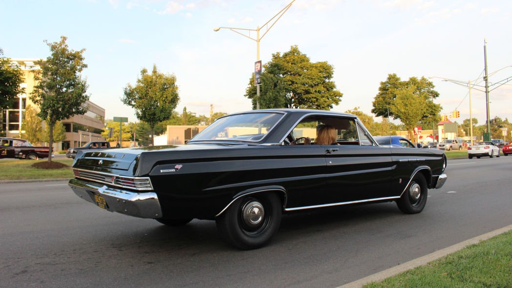 خودرو شاسی بلند