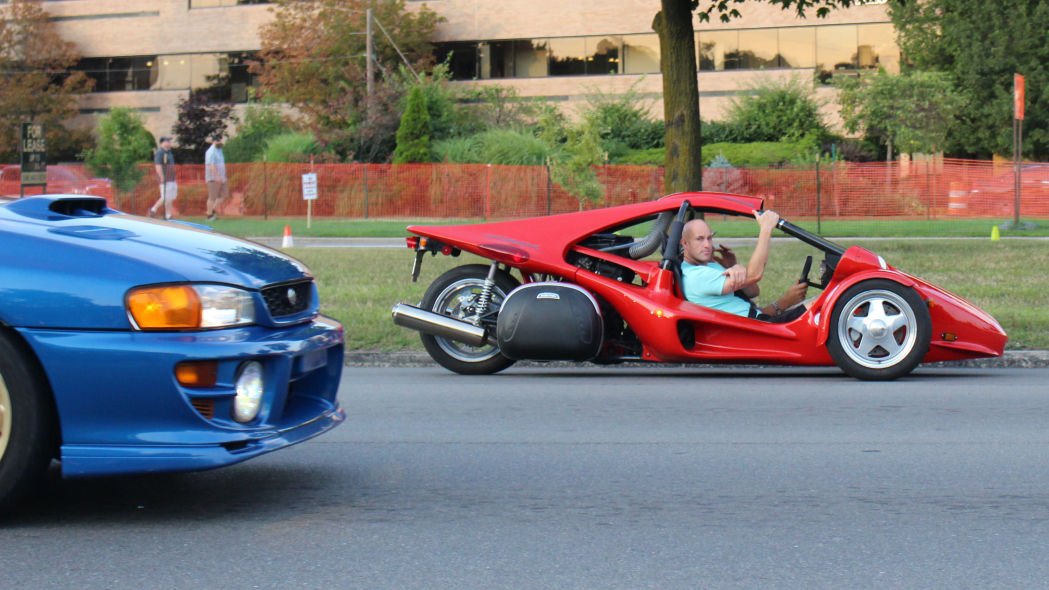 خودرو شاسی بلند