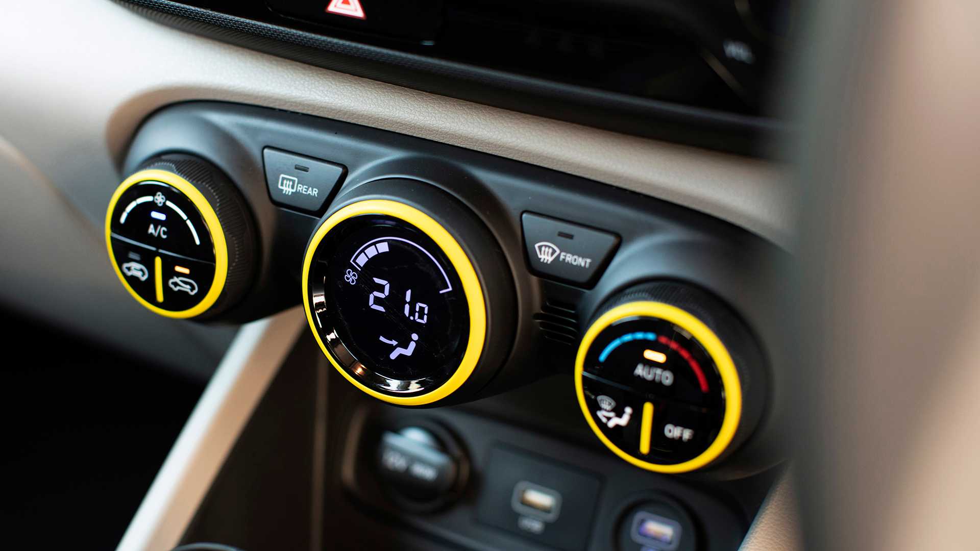 بررسی خودرو هیوندای Venue