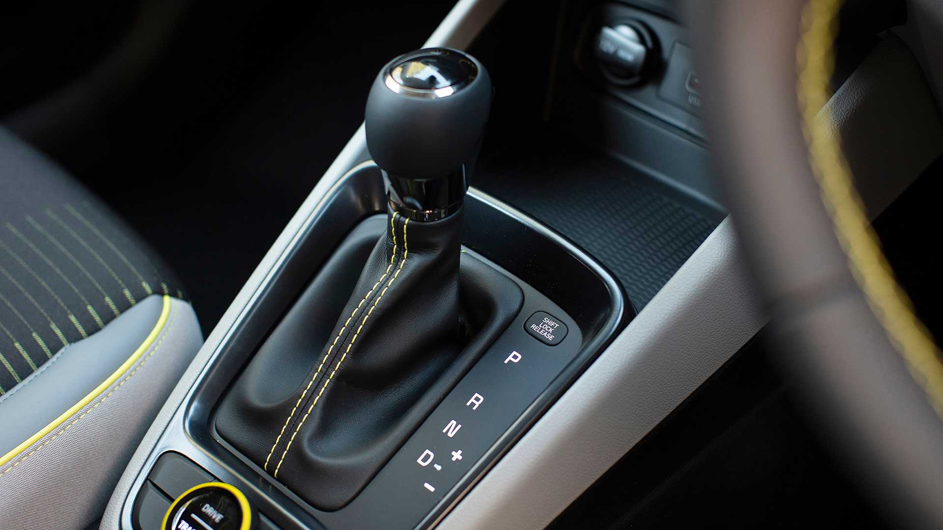 بررسی خودرو هیوندای Venue