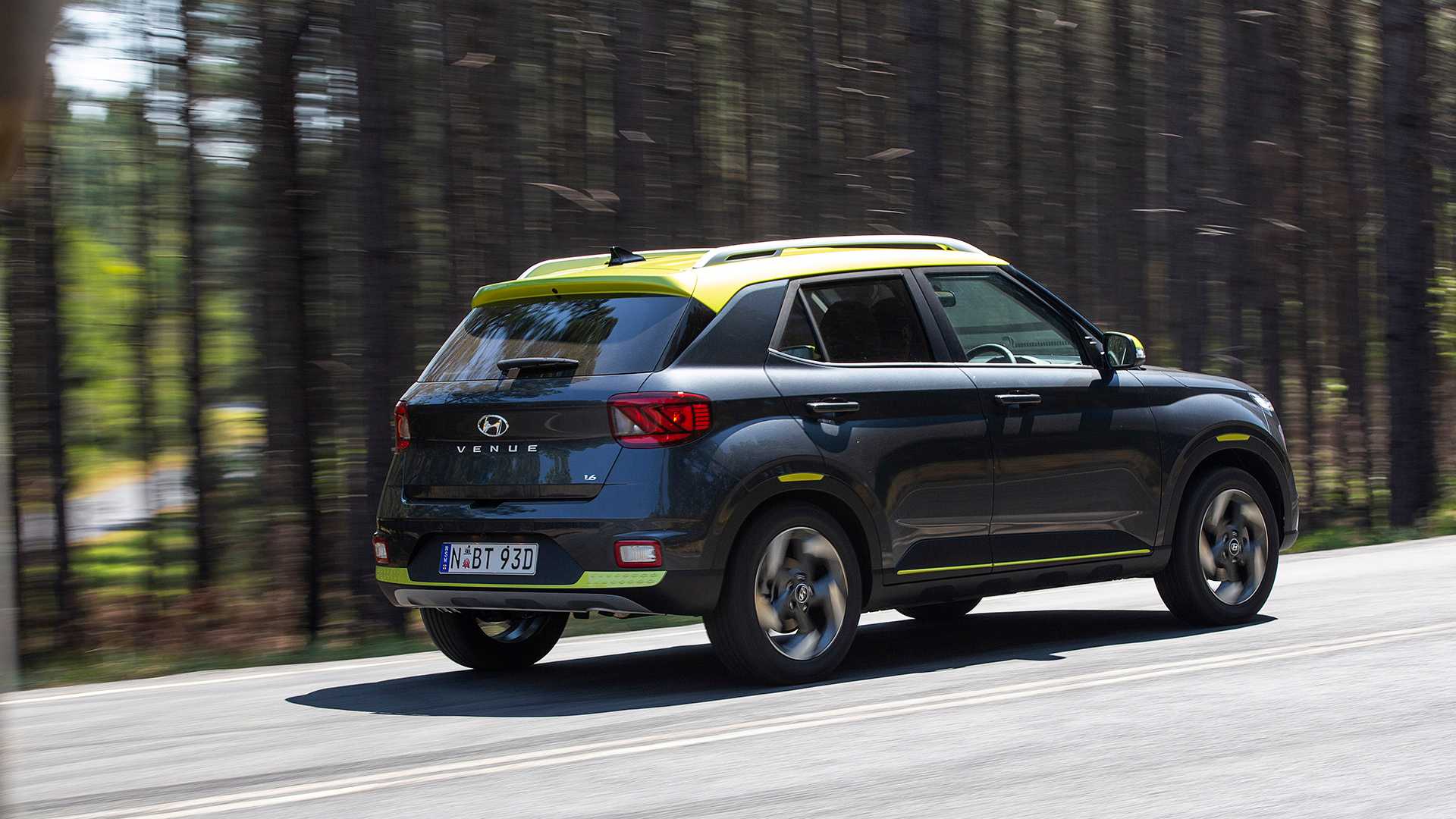 بررسی خودرو هیوندای Venue