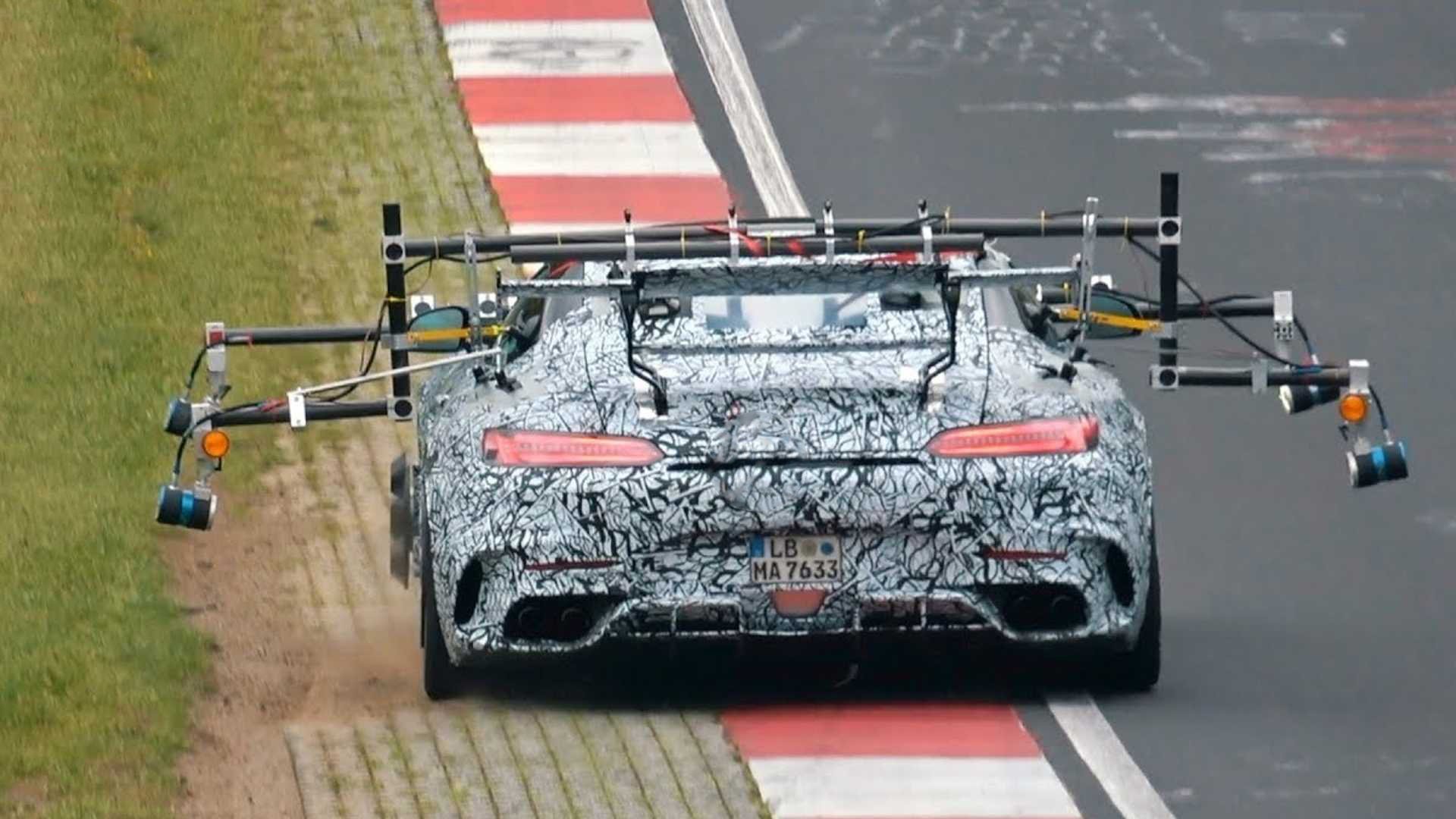 تصاویر جاسوسی از خودرو جدید مرسدس بنز GT R سری بلک + ویدئو