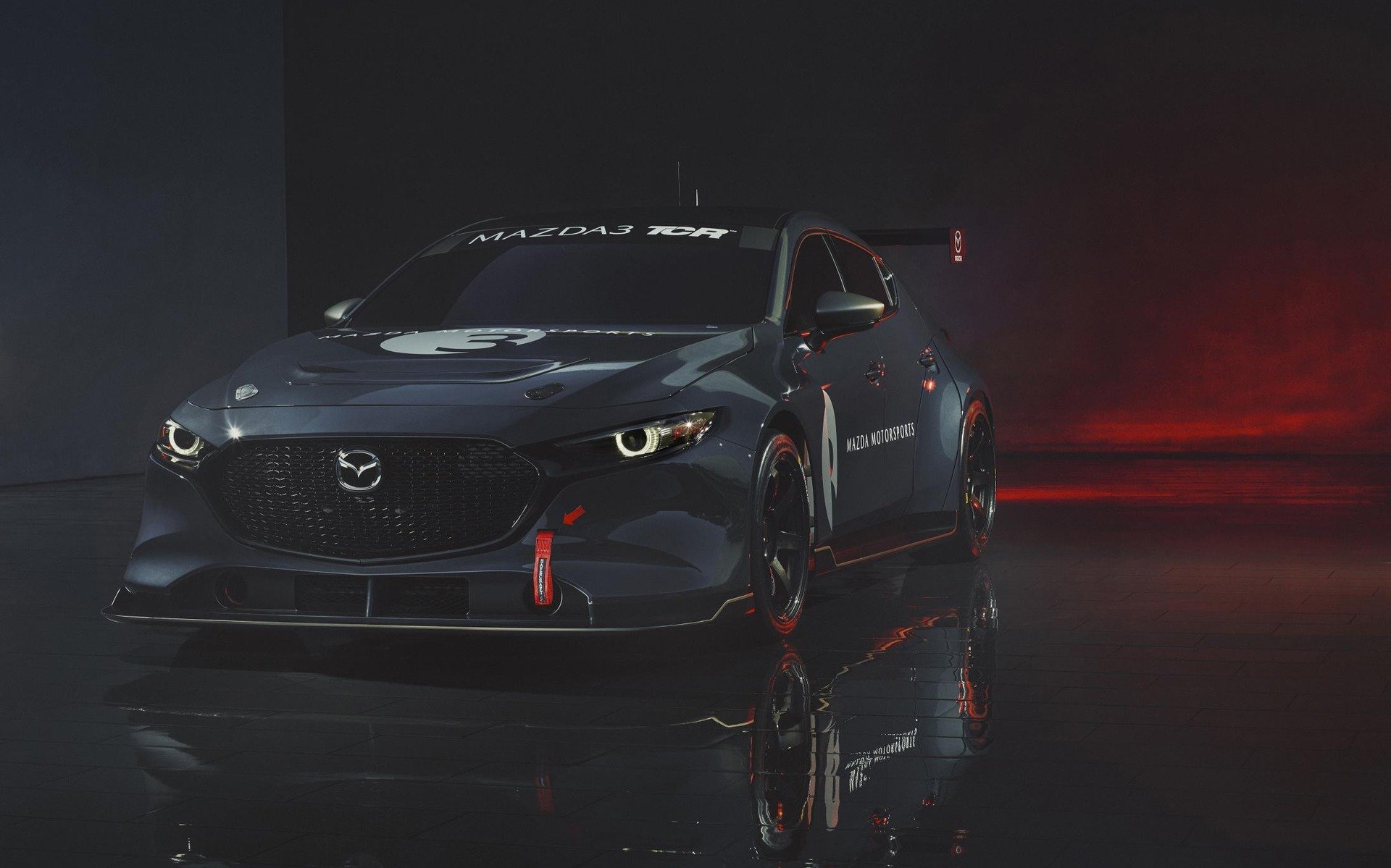 Mazda3 TCR با یک بال غول پیکر برای مسابقات