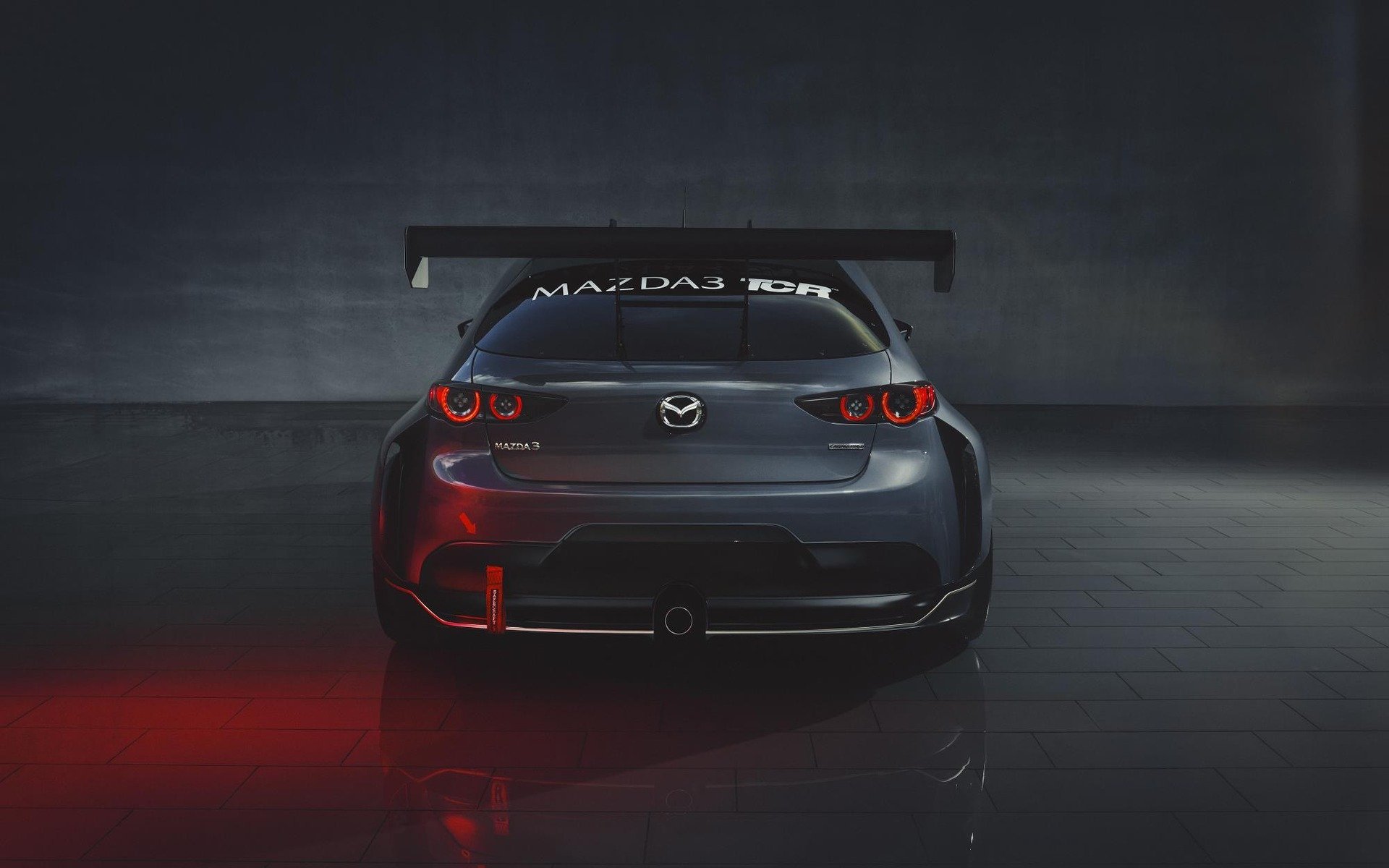 Mazda3 TCR با یک بال غول پیکر برای مسابقات