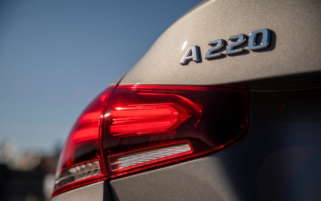 مرسدس بنز A220 ، خودرو لوکس کوچک