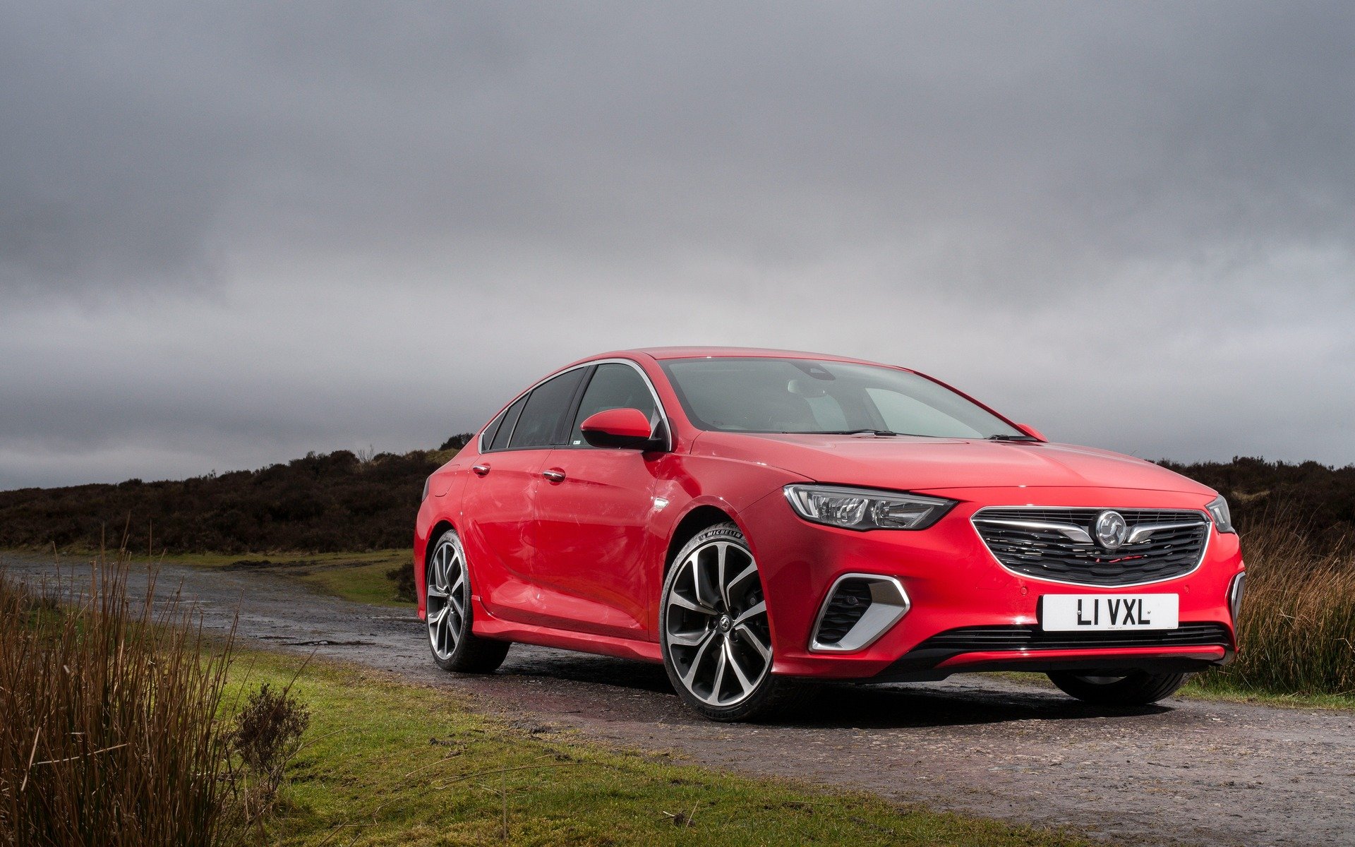 10 خودرو سواری که در آمریکا نیست!