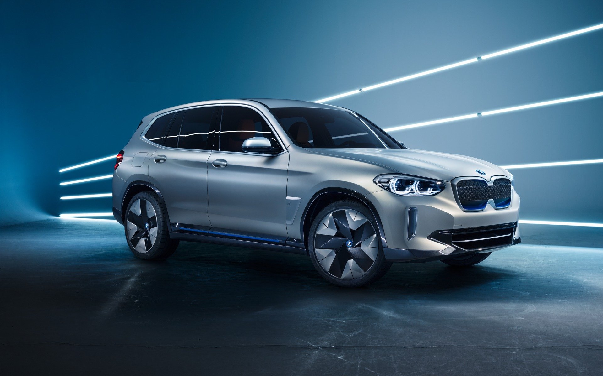 بی‌ام‌و iX3 تمام برقی