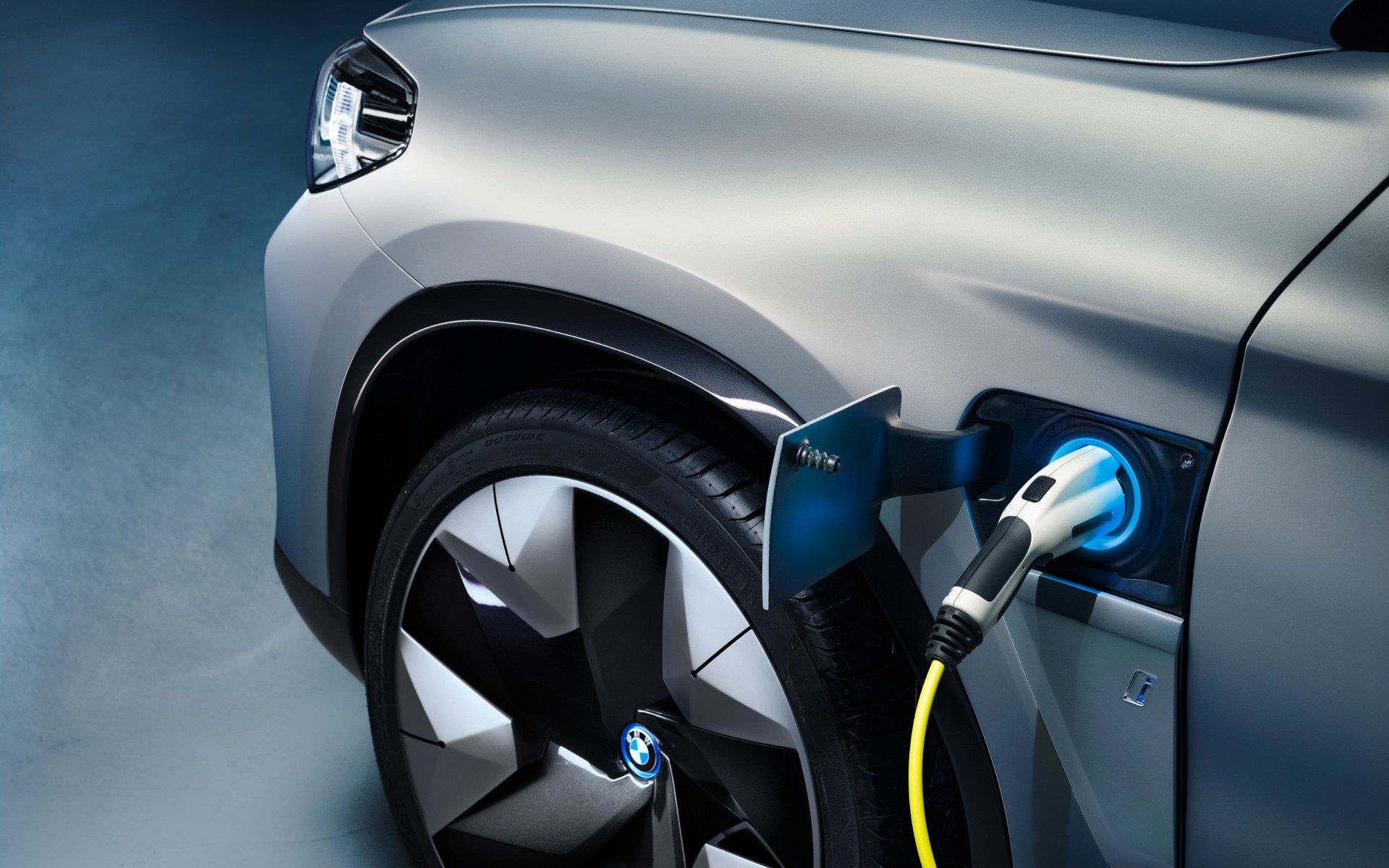 بی‌ام‌و iX3 تمام برقی