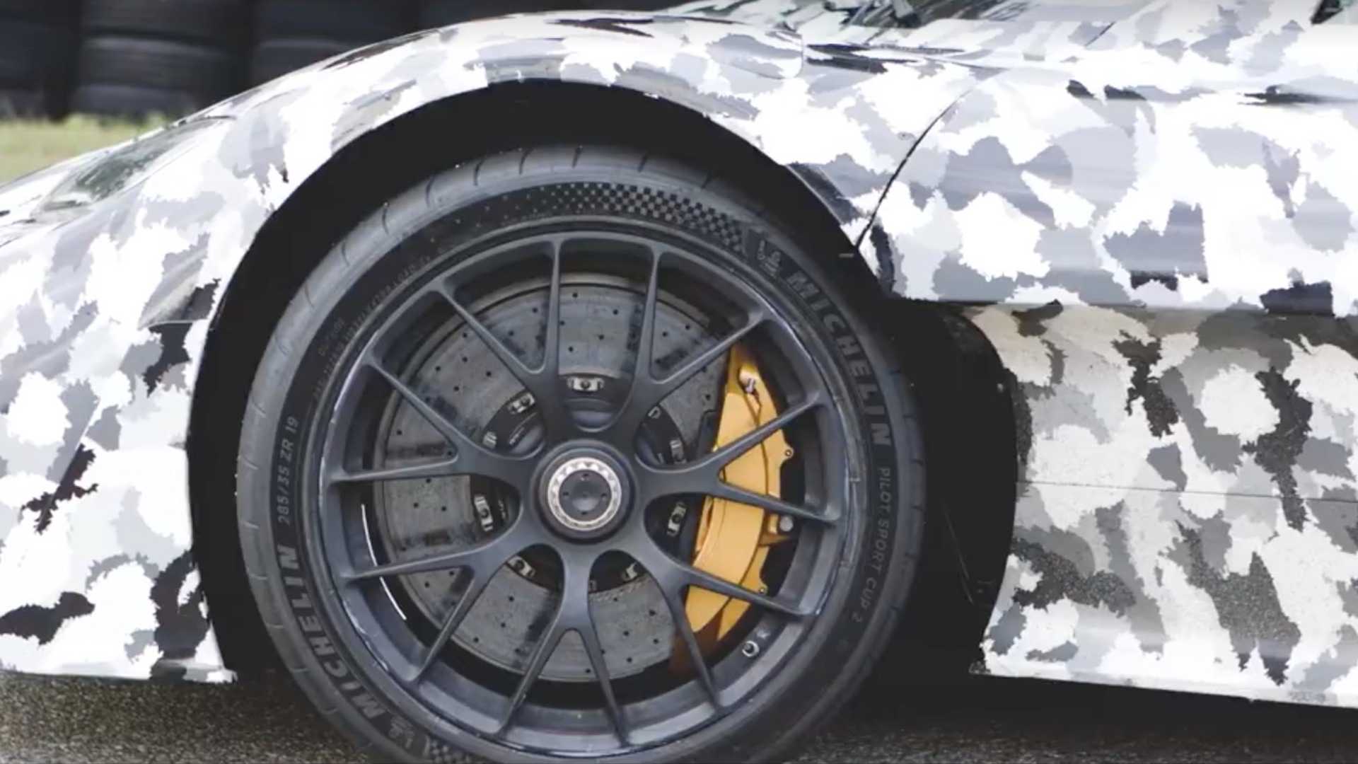 تست خودرو جدید مرسدس بنز توسط لوئیس همیلتون