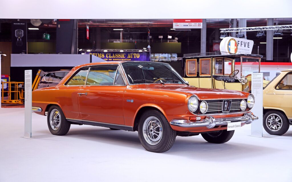 زیباترین خودرو ها در نمایشگاه خودرو های قدیمی فرانسه
