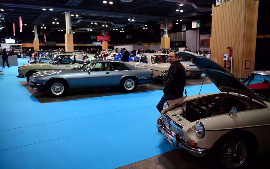 زیباترین خودرو ها در نمایشگاه خودرو های قدیمی فرانسه