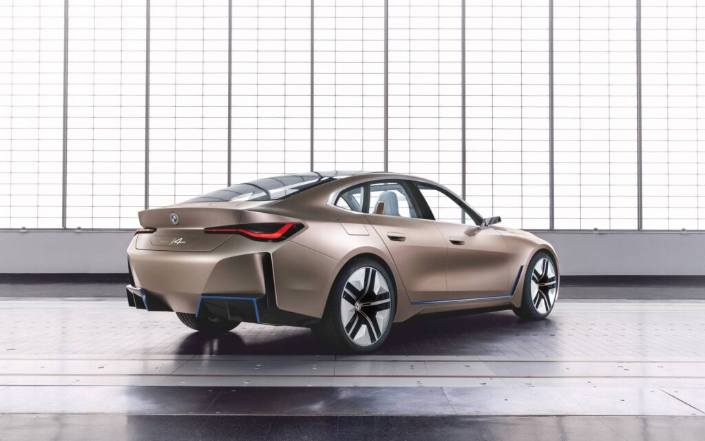 رونمایی از خودرو BMW i4