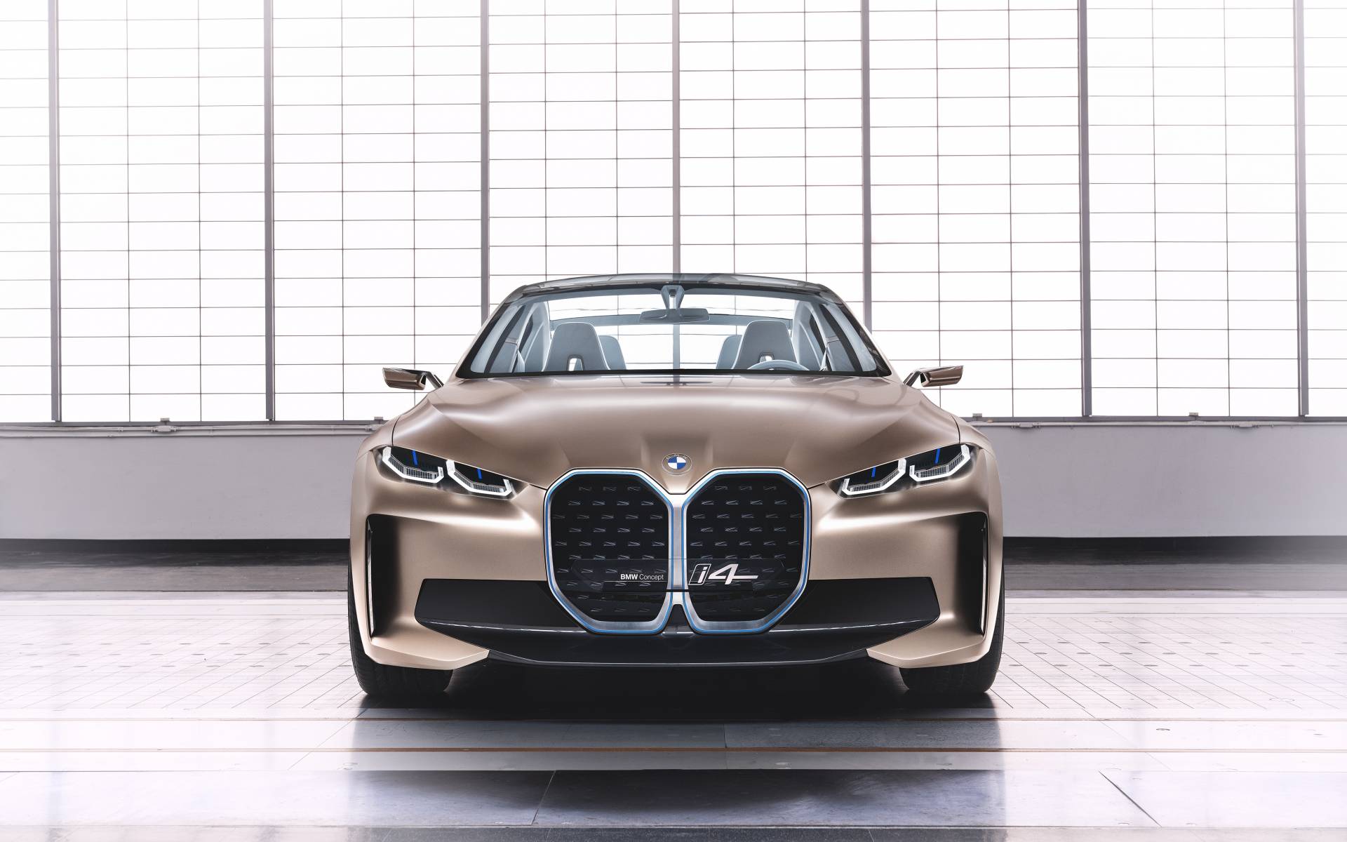 رونمایی از خودرو BMW i4