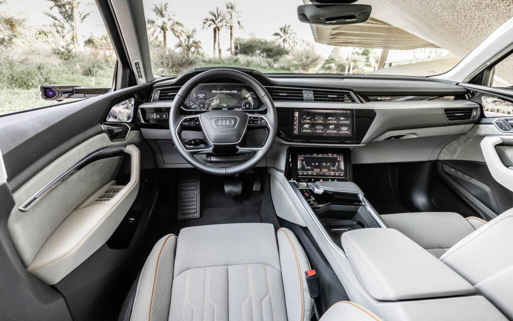 10 خودرو برتر از نظر زیبایی داخل کابین