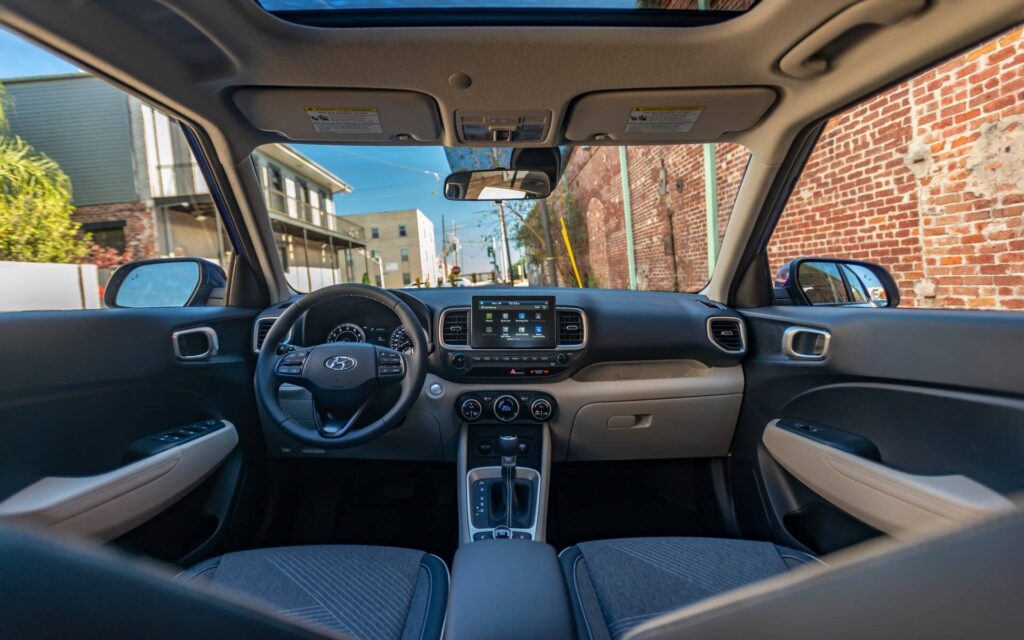 10 خودرو برتر از نظر زیبایی داخل کابین