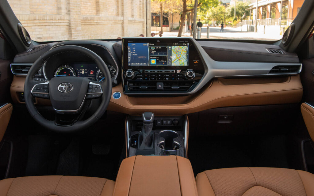 10 خودرو برتر از نظر زیبایی داخل کابین