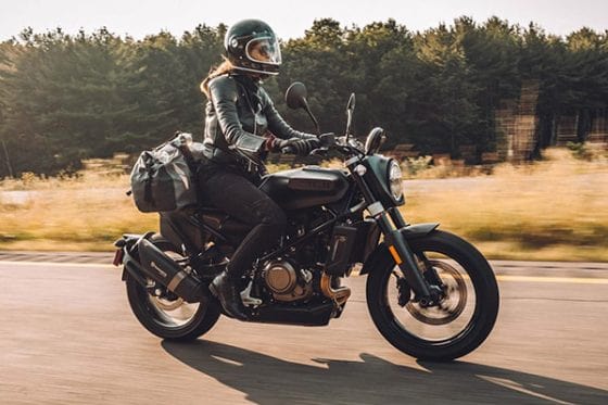 گواهینامه موتورسیکلت بانوان