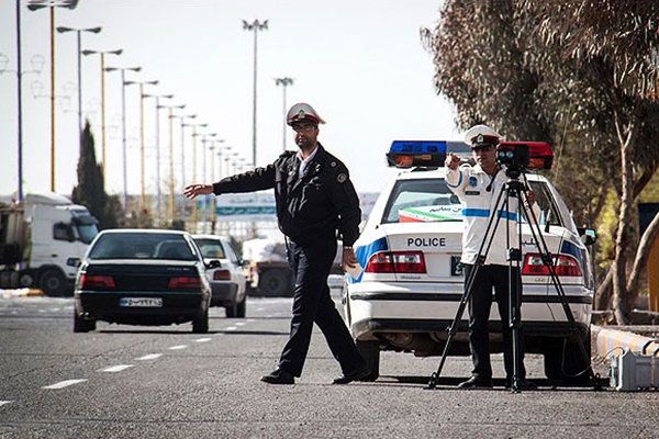 توقف خودرو به وسیله پلیس