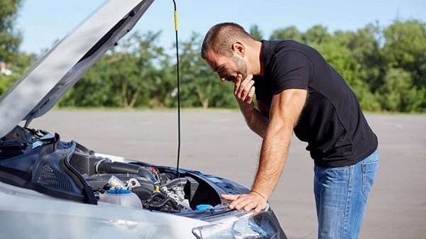 خوابیدن باتری ماشین