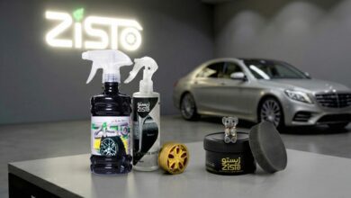 لوگوی زیستو به همراه واکس لاستیک و واکس داشبورد و اسپری صفرشور و عروسک خوشبوکننده فیلی زیستو